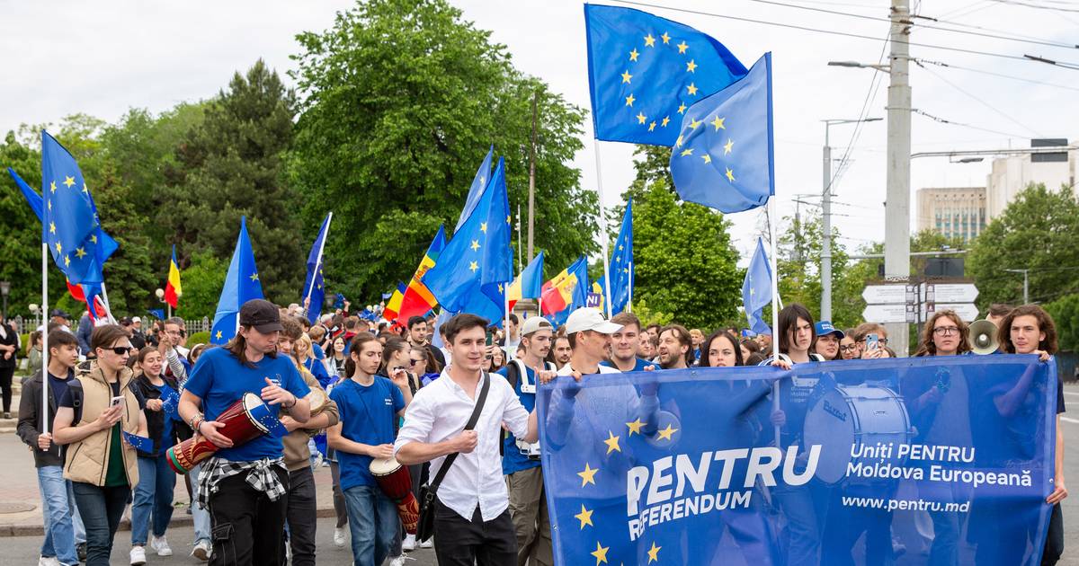 Negociações de adesão à União Europeia: arranca um longo caminho para Ucrânia e Moldova