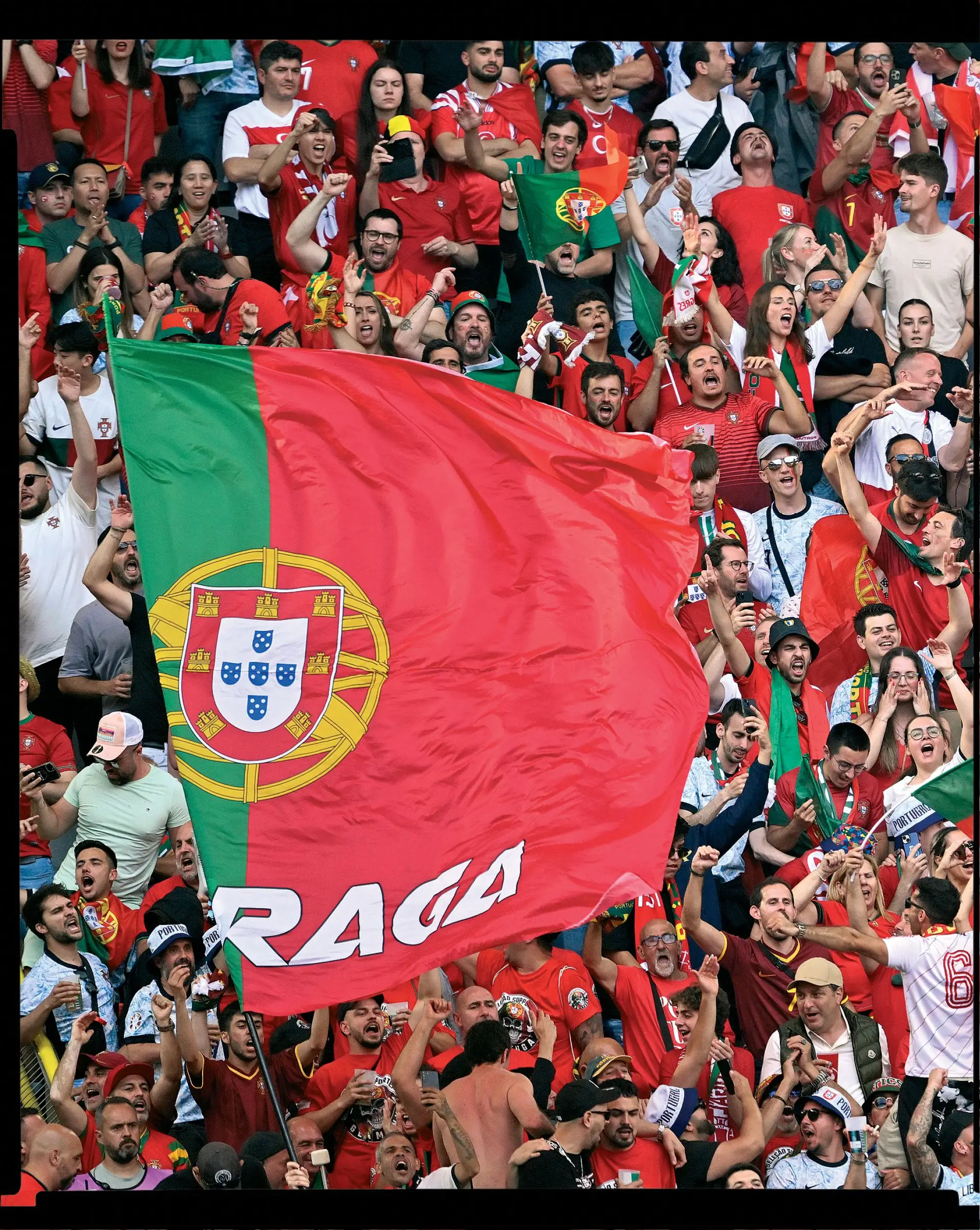 De Espinho para o mundo: como nasceu 'De Portugal Eu Sou', o hino não oficial de Portugal no Euro 2024