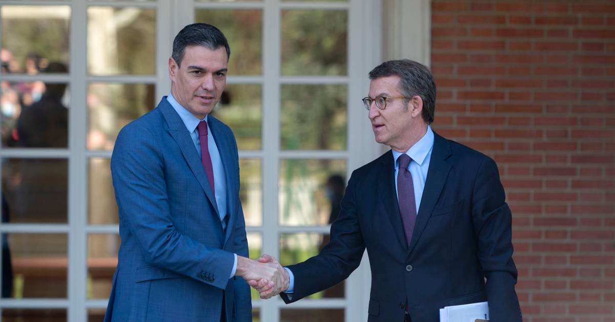 Sánchez e Feijóo desfazem impasse de cinco anos e já se fala de nova era na política espanhola