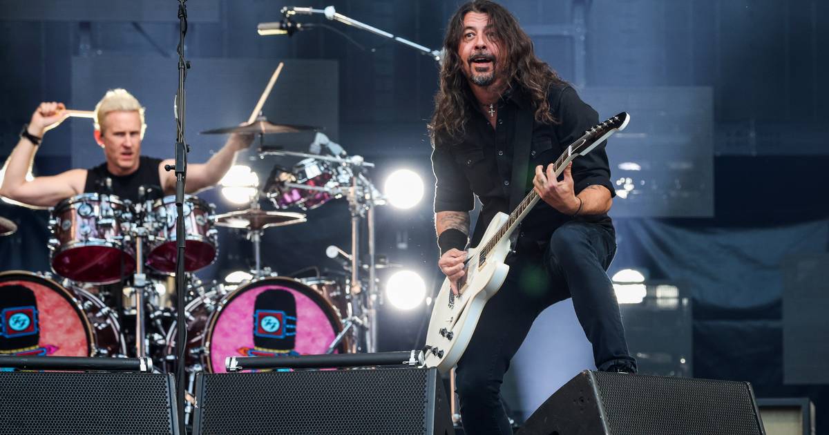 Os Foo Fighters tocaram com Geezer Butler, dos Black Sabbath: veja o vídeo