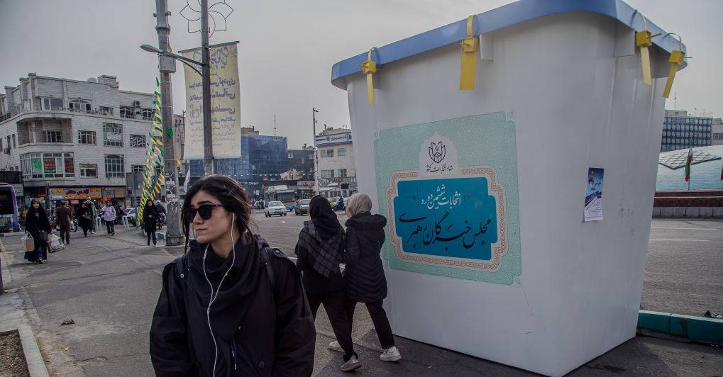 Eleições: a República Islâmica do Irão está frágil, mas fazer-lhe oposição é tarefa quase impossível