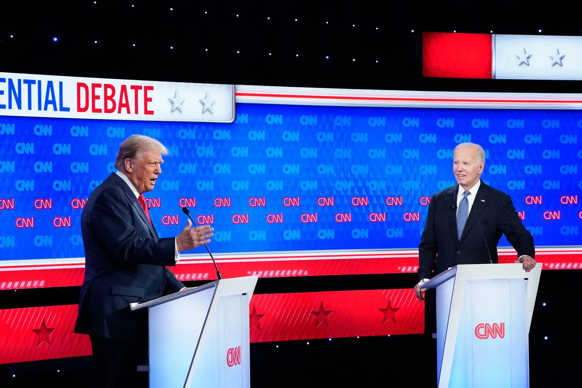 Donald Trump e Joe Biden no primeiro debate presidencial de 2024, que decorreu nos estúdios da CNN, em Atlanta, a 27 de junho