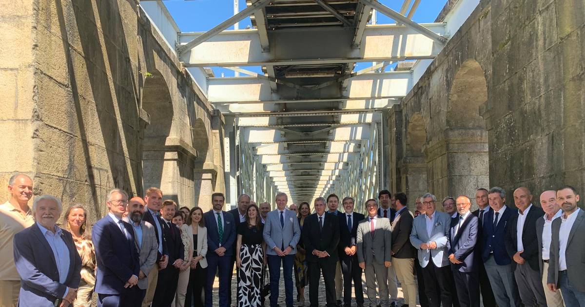 Galiza e Norte de Portugal querem que ligação ferroviária Lisboa-Porto-Vigo ganhe velocidade