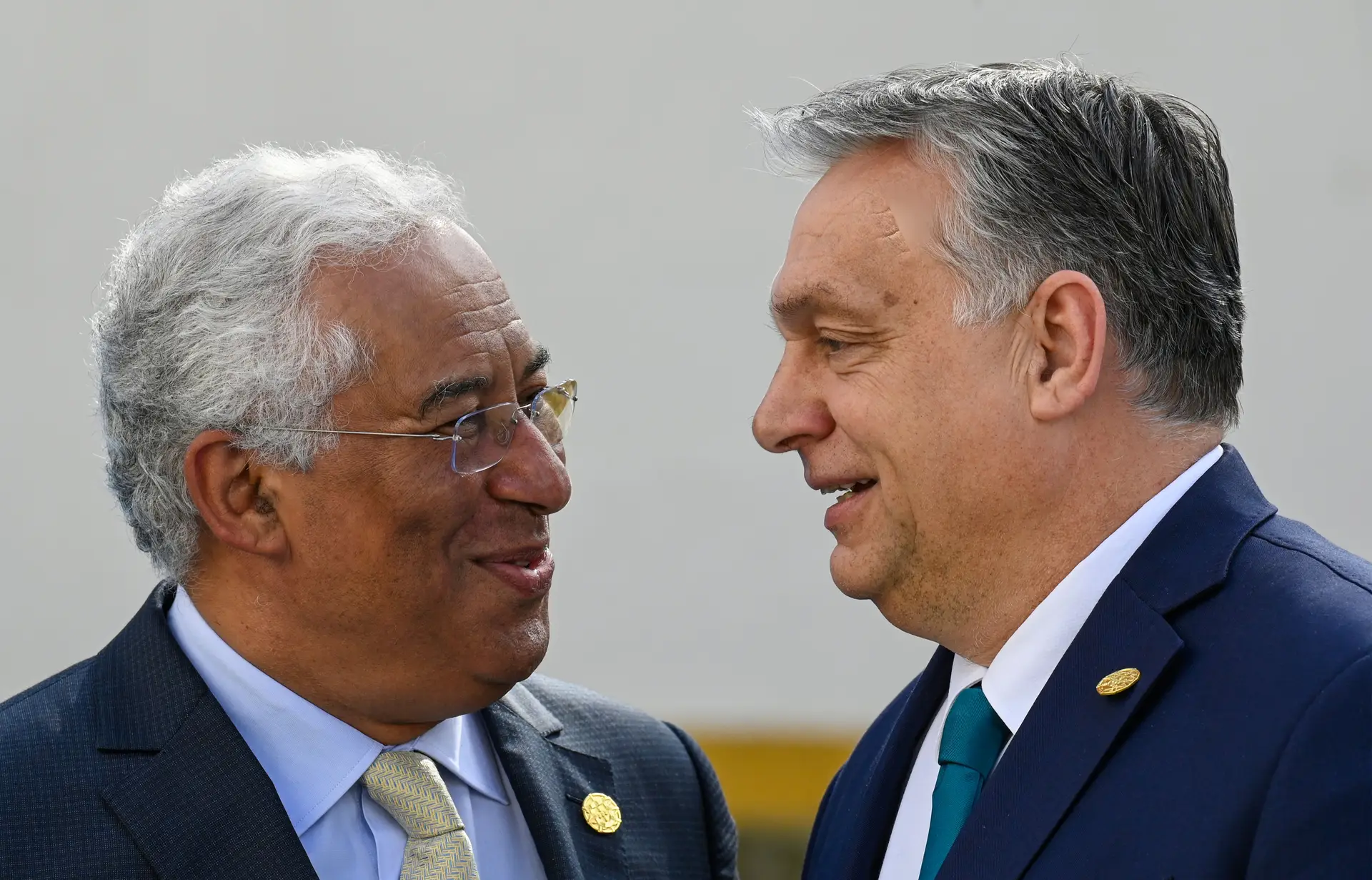 António Costa e Viktor Orbán durante cimeira em Beja, em fevereiro de 2020