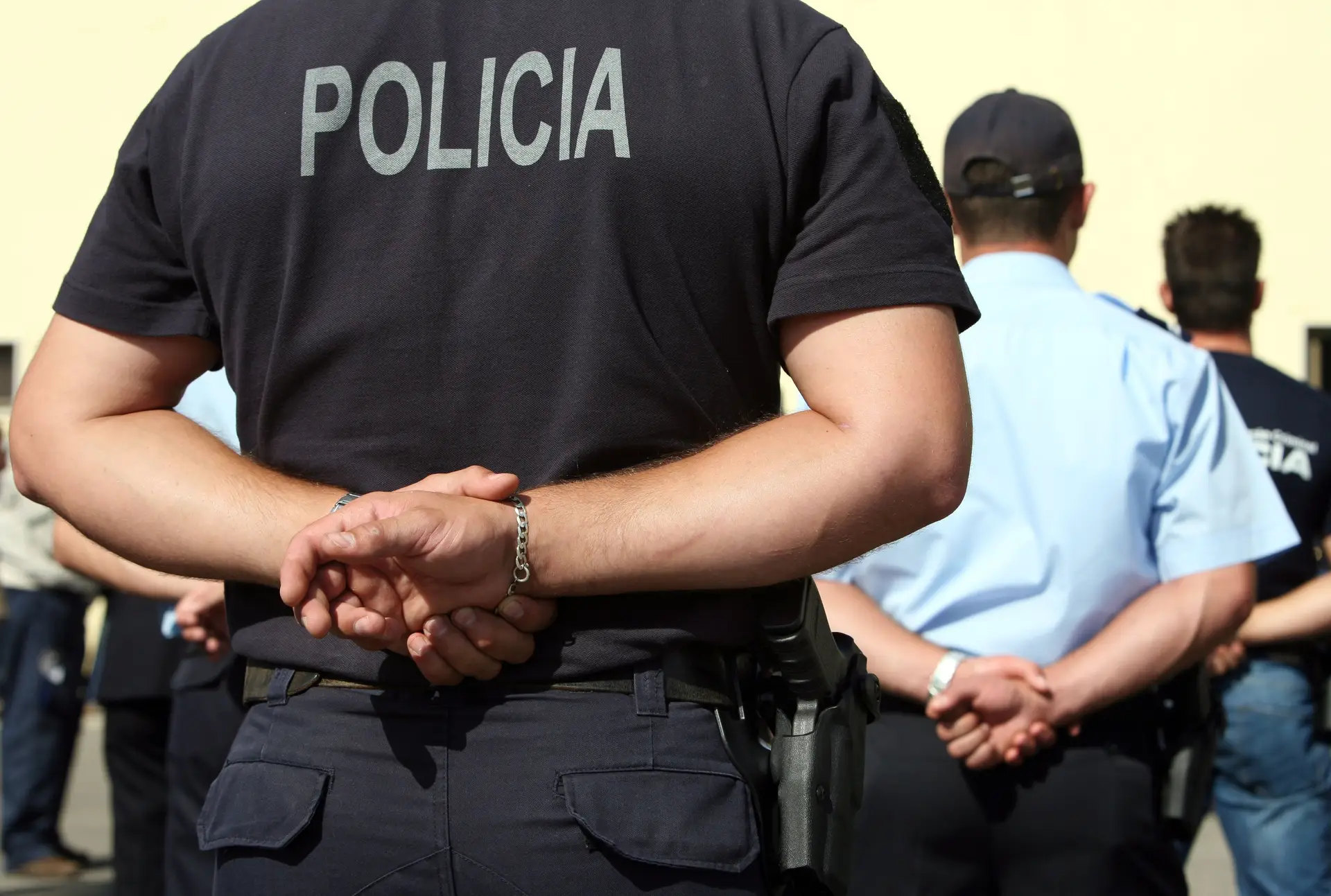 Agente da PSP socou um inocente por ter estado "sob tensão"