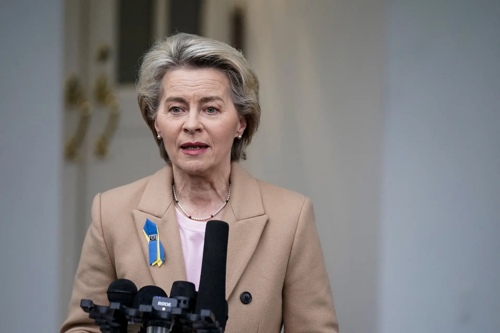 Ursula von der Leyen recebe aviso dos liberais europeus