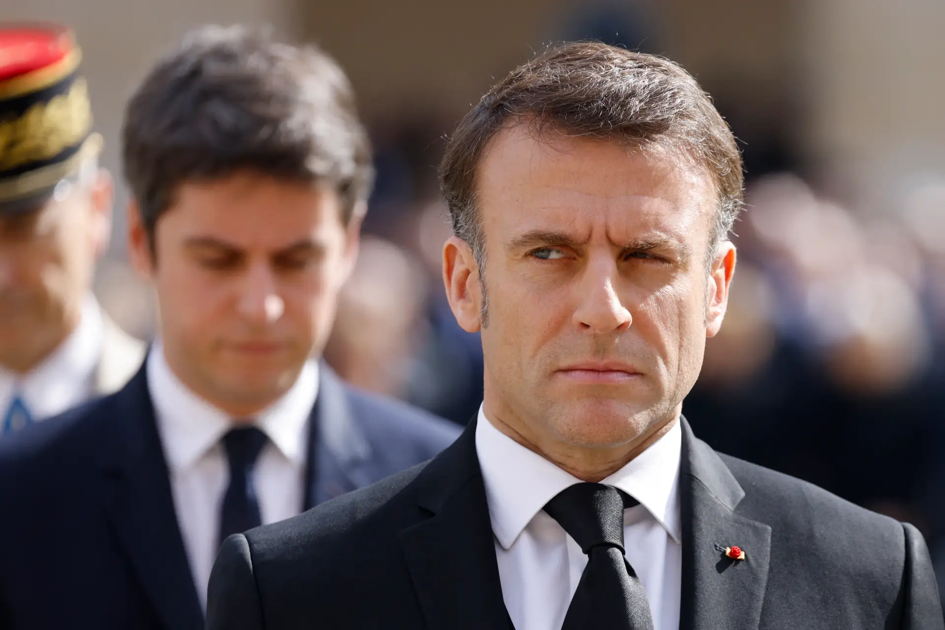 Macron exclui governo "unicamente" da Nova Frente Popular em França