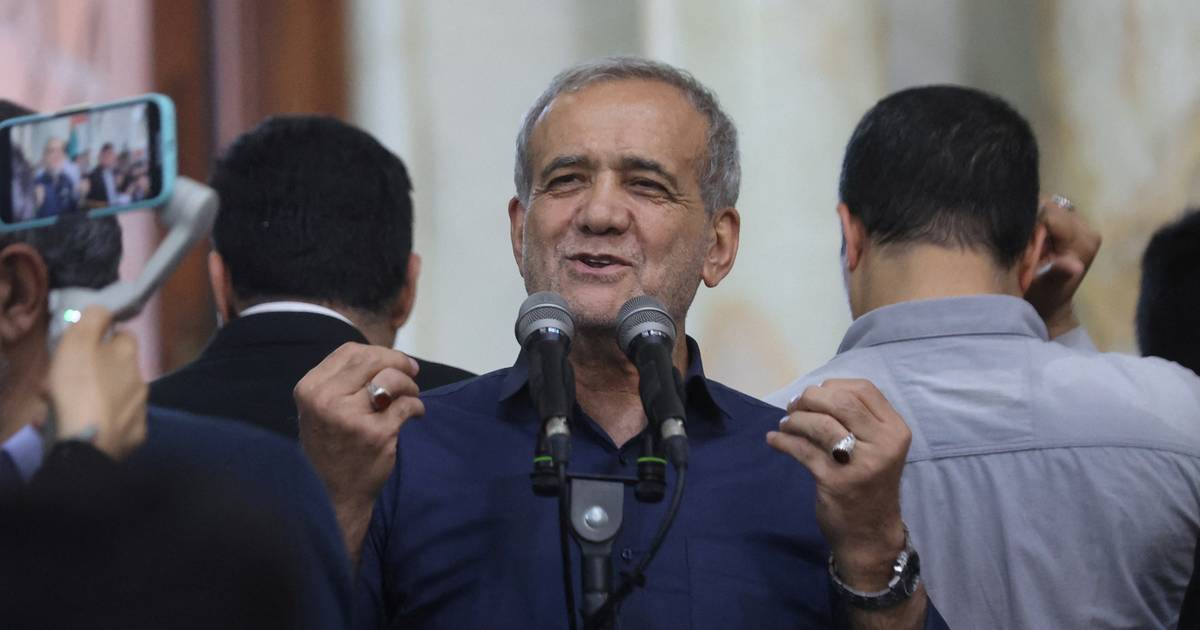 Novo Presidente reformista do Irão declara apoio ao Hezbollah