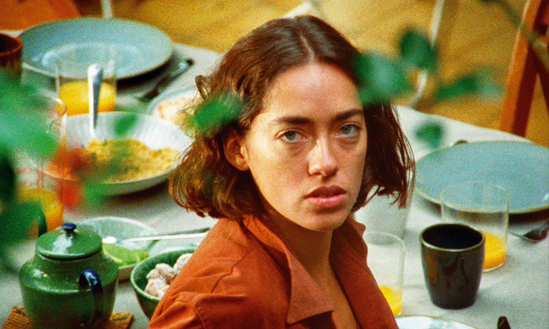 Isadora Alves em “As Minhas Sensações São Tudo o que Tenho para Oferecer”, curta de Isadora Neves Marques que conquista pelo tema e pela sensualidade com que o apresenta