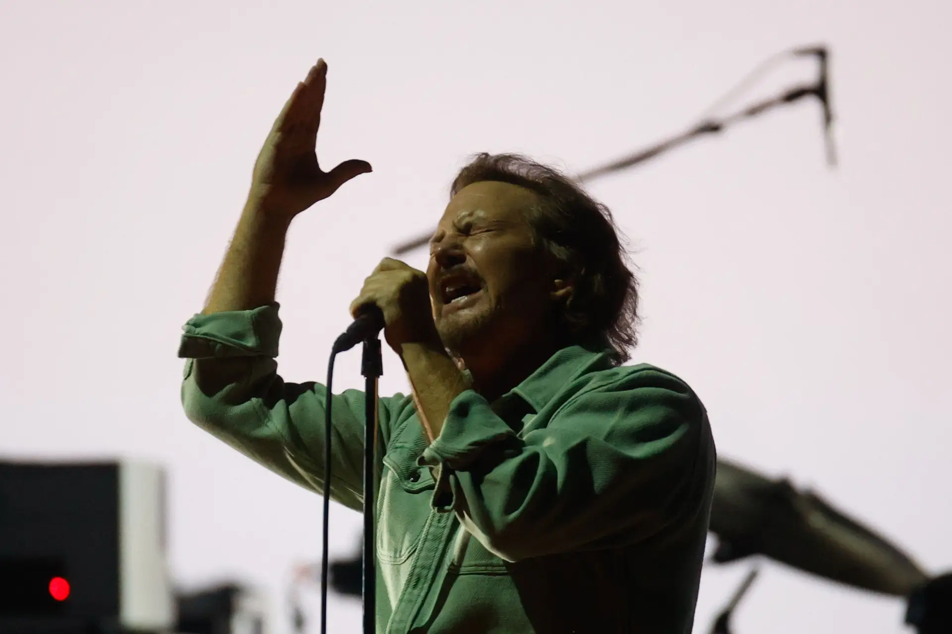 Eddie Vedder no concerto dos Pearl Jam em Barcelona, a 6 de julho de 2024