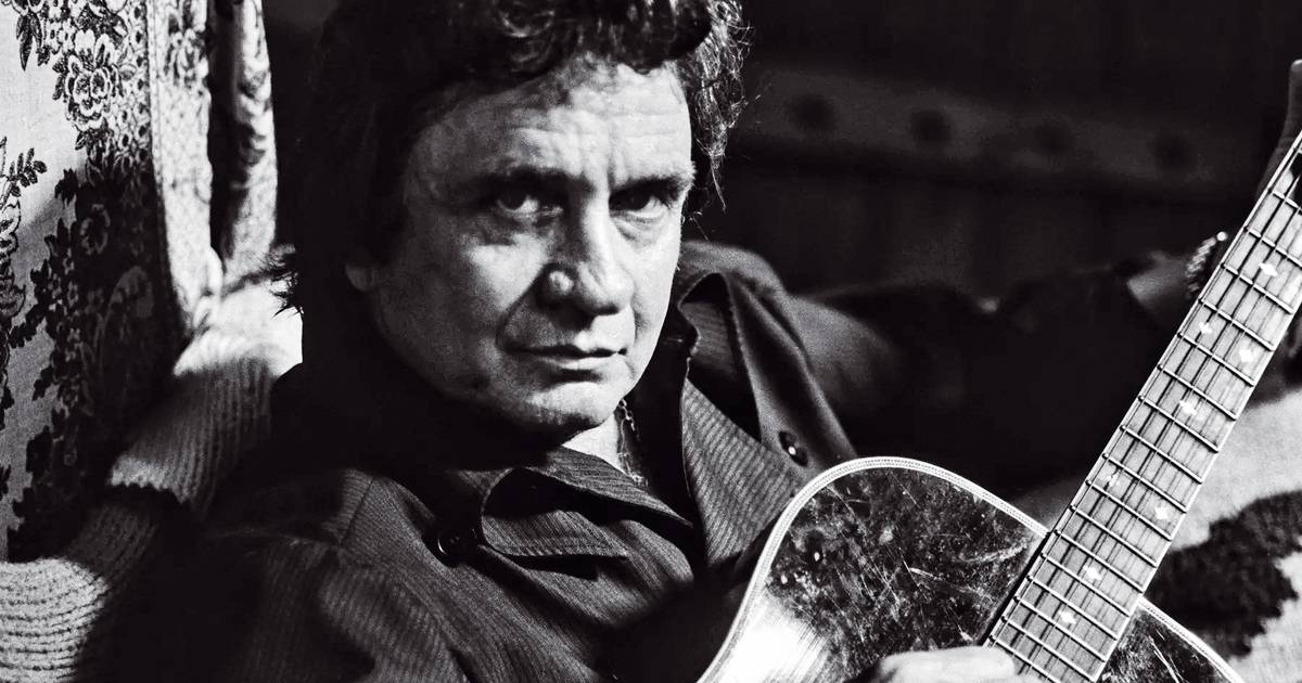 Johnny Cash entrou nos anos 90 falido e esquecido: o que revela ‘Songwriter’, o álbum ‘perdido’ que só agora conhecemos?