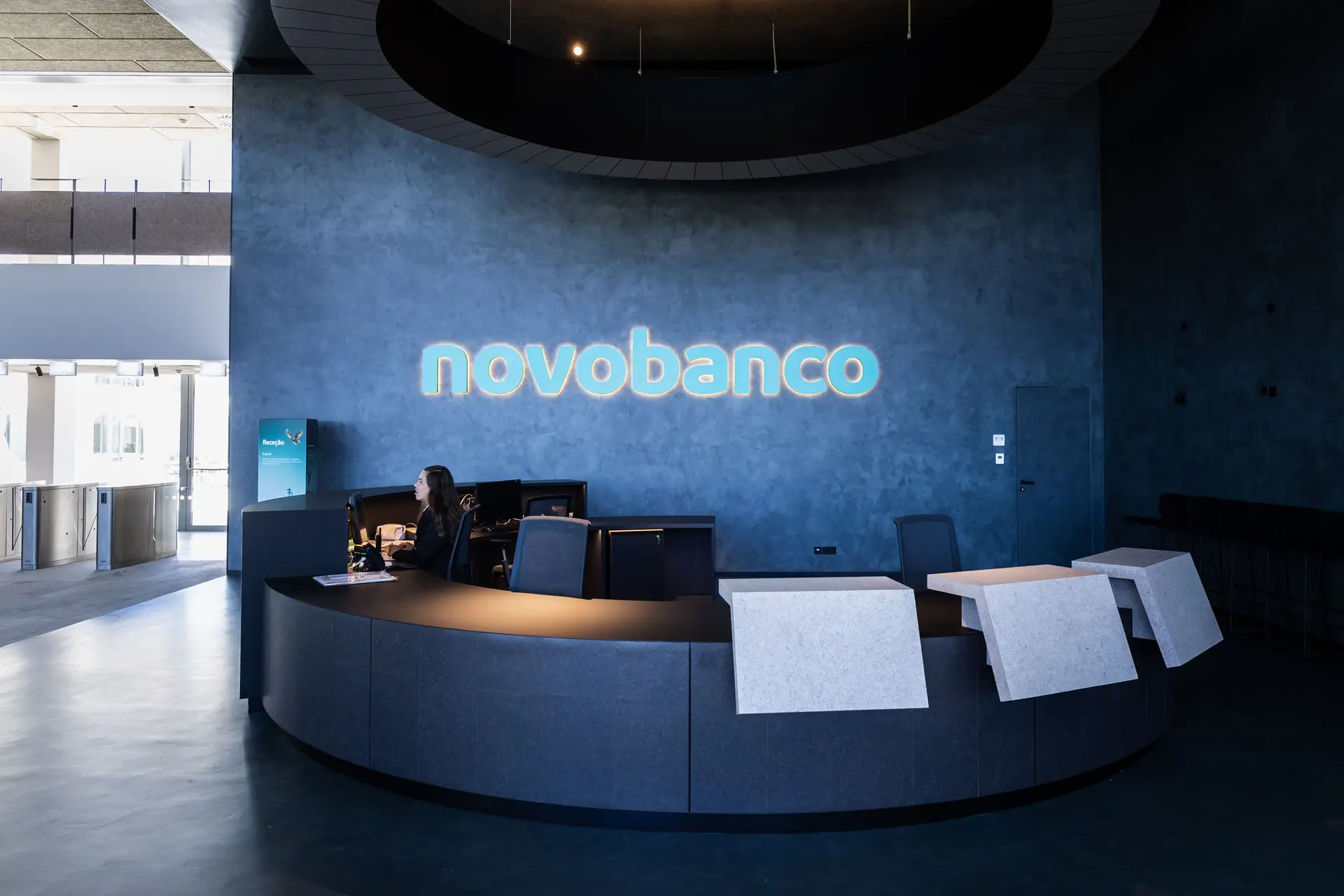 Novo Banco contrata para a entrada em Bolsa a sociedade de advogados que ajudou a criá-lo