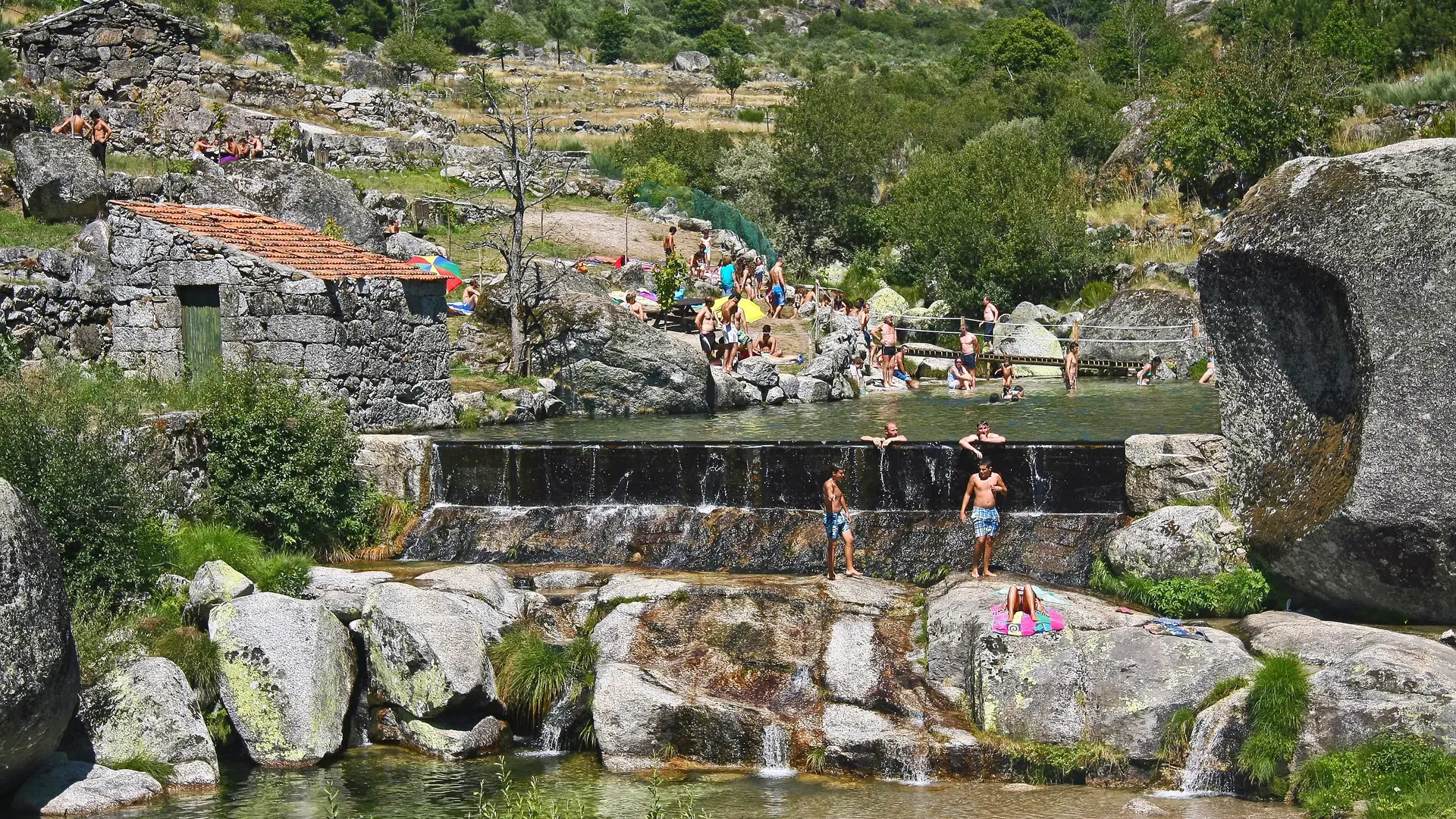 Chegou o calor: estas são as praias fluviais que tem de conhecer este verão!