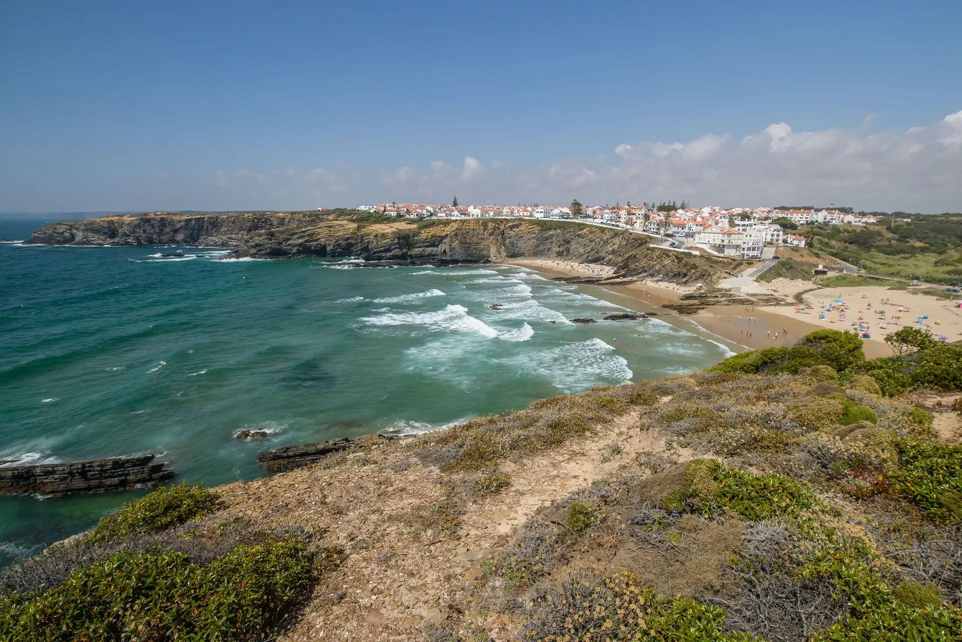 Praia da Zambujeira do Mar está interdita a banhos: água tem contaminação microbiológica