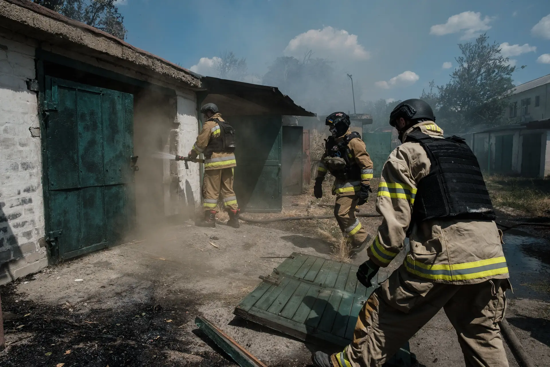 Incêndio após ataque russo em Donetsk