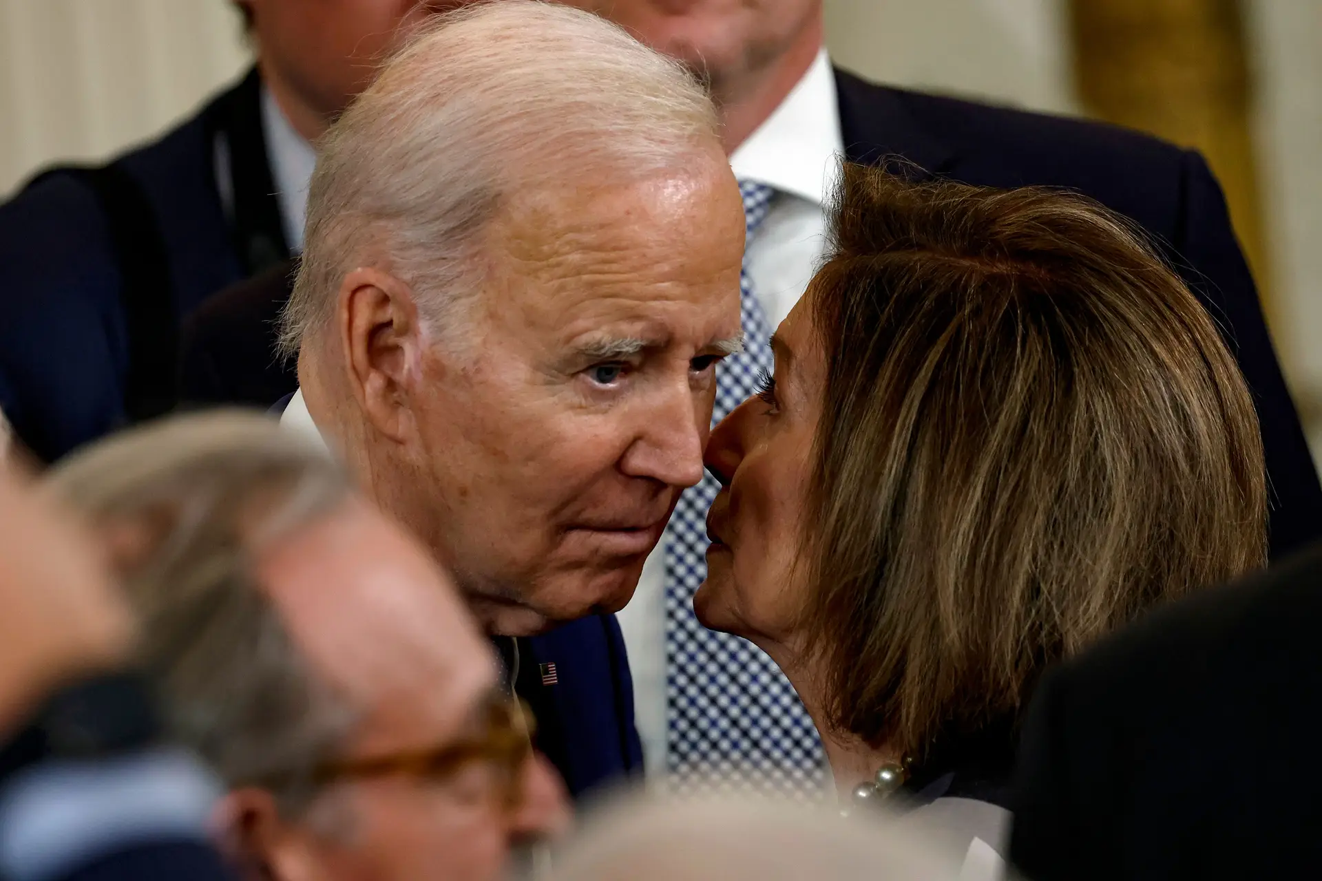 A histórica Nancy Pelosi disse a Biden que a vitória nas eleições é ...