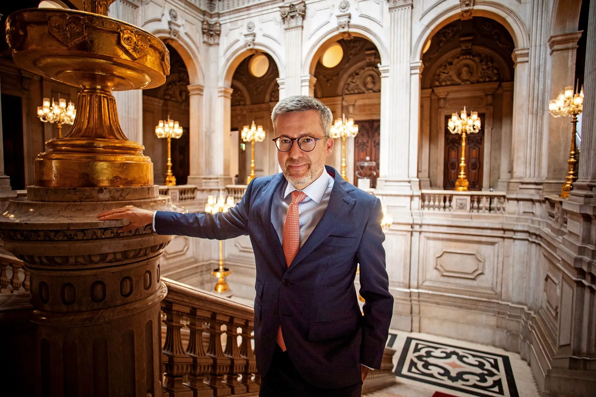 “Ponham-se à porta da ANA, se for preciso”, é o conselho de Carlos Moedas para os lisboetas que sofrem com o ruído do aeroporto
