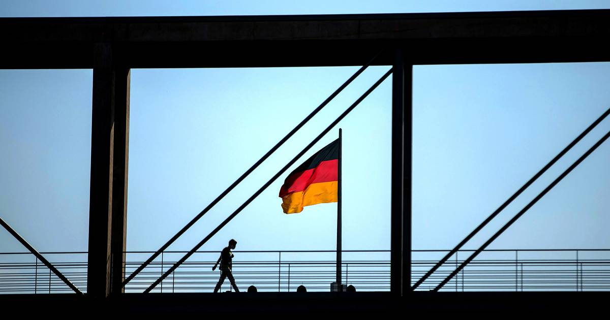 Uma economia envelhecida, burocrática e presa ao fax: o 'panzer' alemão precisa de ir à revisão?