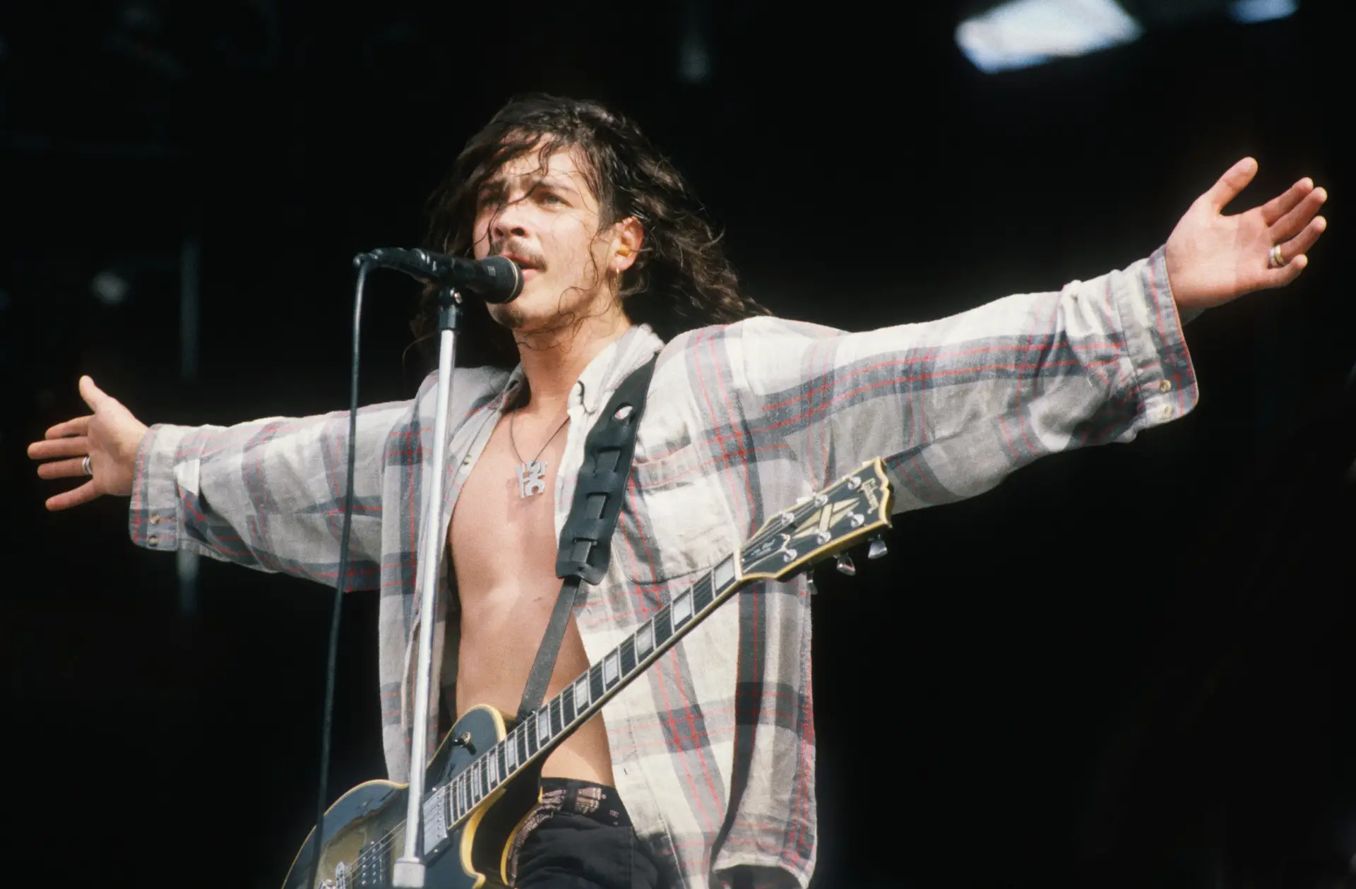 Chris Cornell, dos Soundgarden, ao vivo nos Países Baixos em 1992