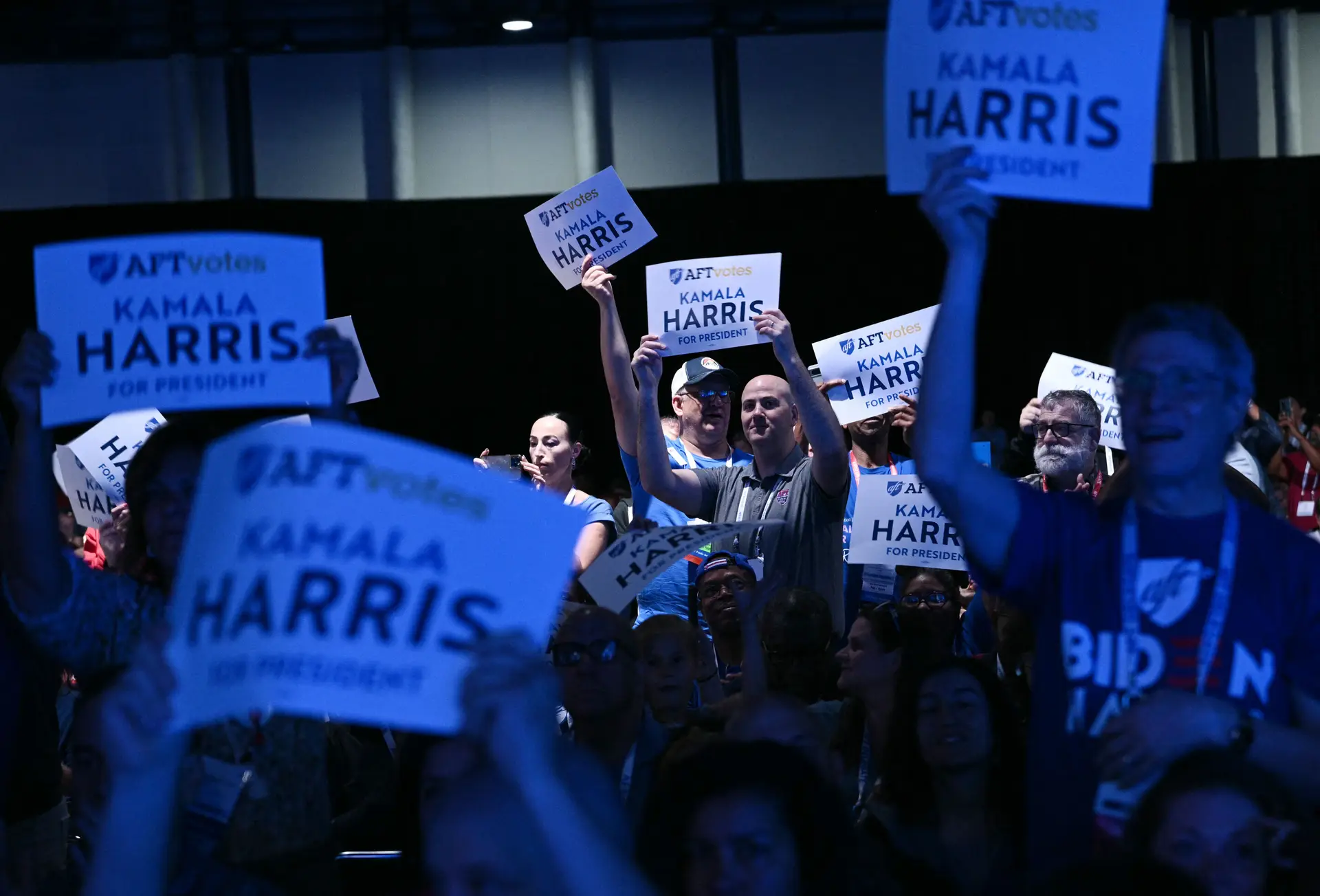 Apoiantes de Kamala Harris da Federação Americana de Professores, em Houston, no Texas