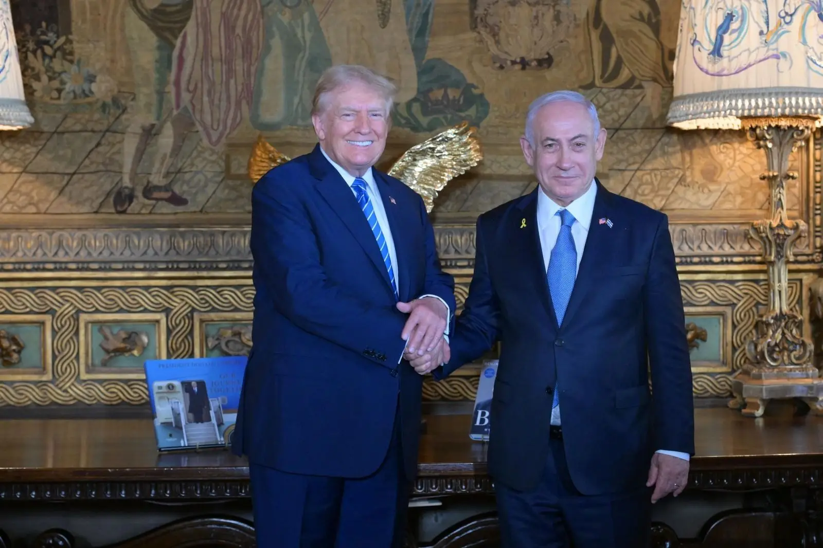 Donald Trump recebe Benjamin Netanyahu em Mar-a-Lago 