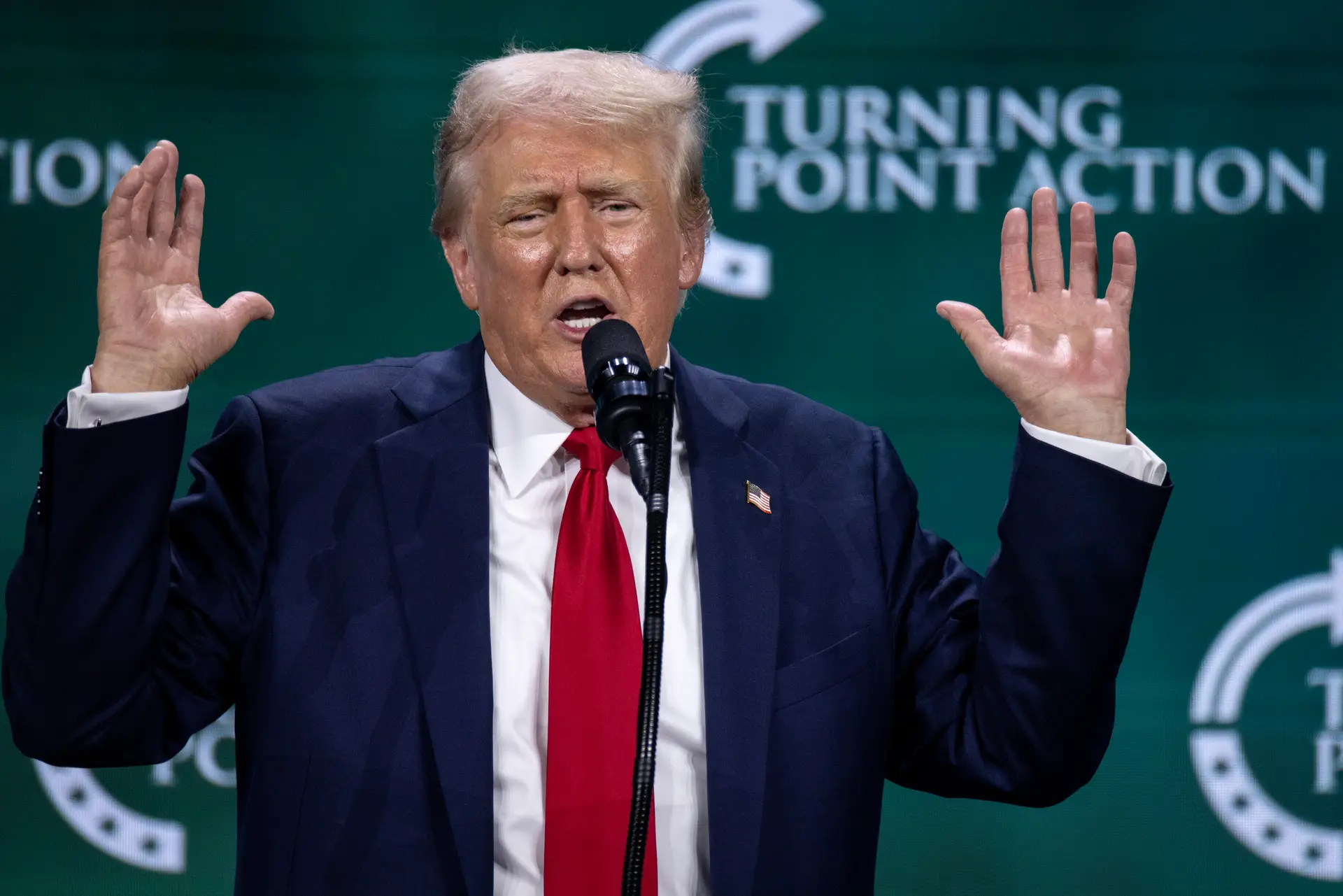 Donald Trump diz a apoiantes que “não terão de voltar a votar” caso seja reeleito e garante que irá retomar comícios ao ar livre