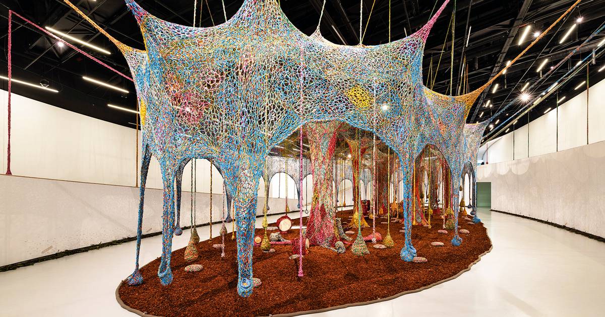 Exposições: Ernesto Neto no MAAT com mais celebração do que inquietação