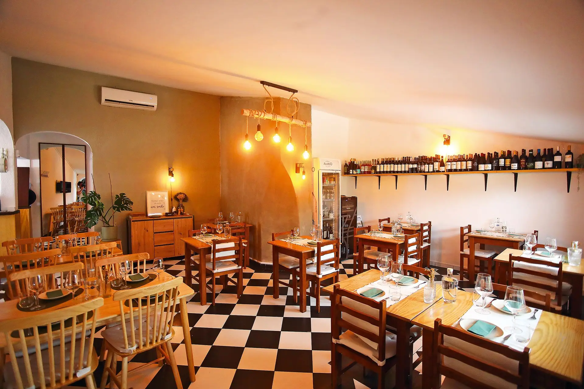 Restaurantes. Camadas de sabor alentejano