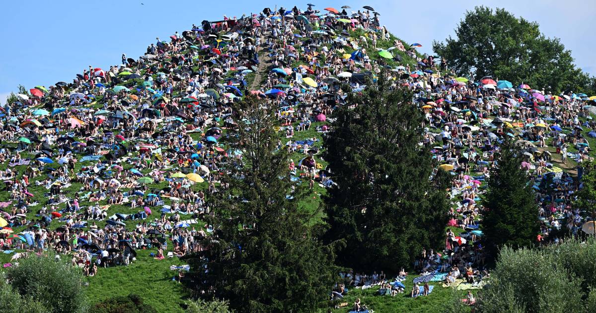 45 mil pessoas conseguiram ouvir concerto de Taylor Swift à borla numa colina