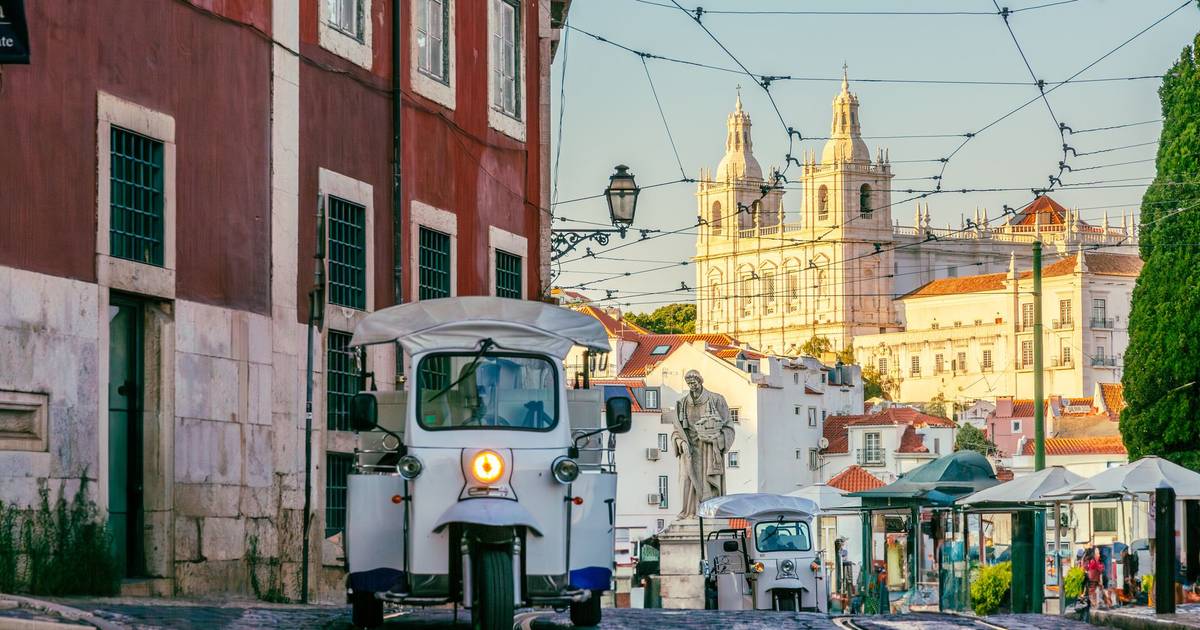 Lisboa multou em média quase 90 'tuk-tuk' por dia, sector critica “discriminação” na fiscalização