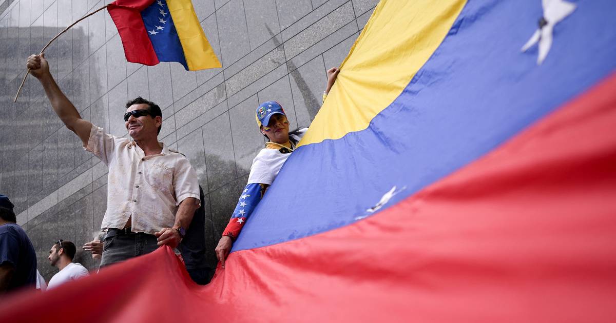 Estados Unidos dizem que a paciência “está a esgotar-se” enquanto aguarda que “as autoridades eleitorais venezuelanas sejam sinceras”