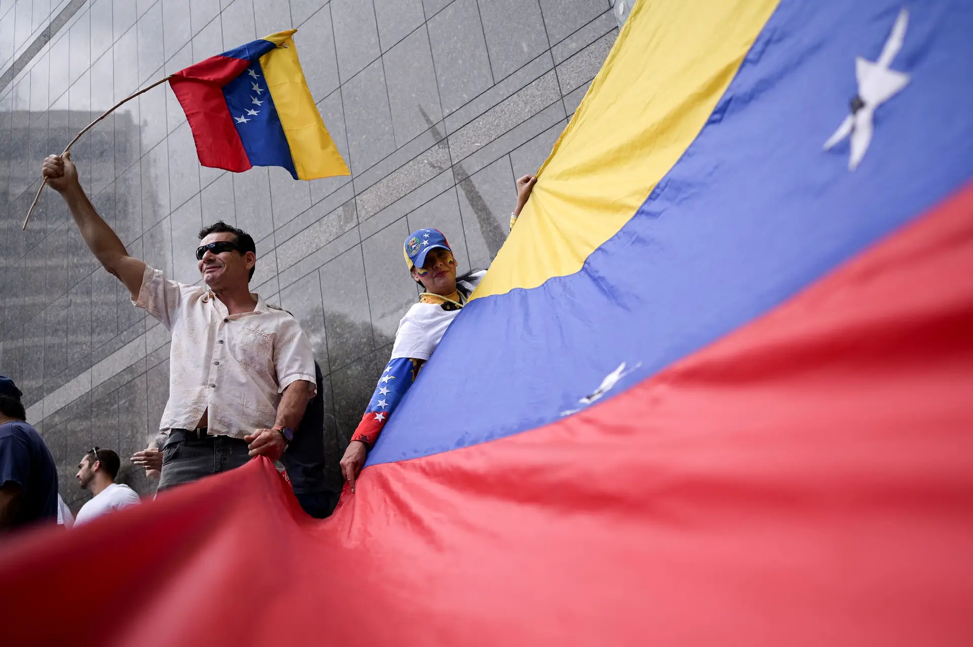 Estados Unidos dizem que a paciência “está a esgotar-se” enquanto aguarda que “as autoridades eleitorais venezuelanas sejam sinceras”