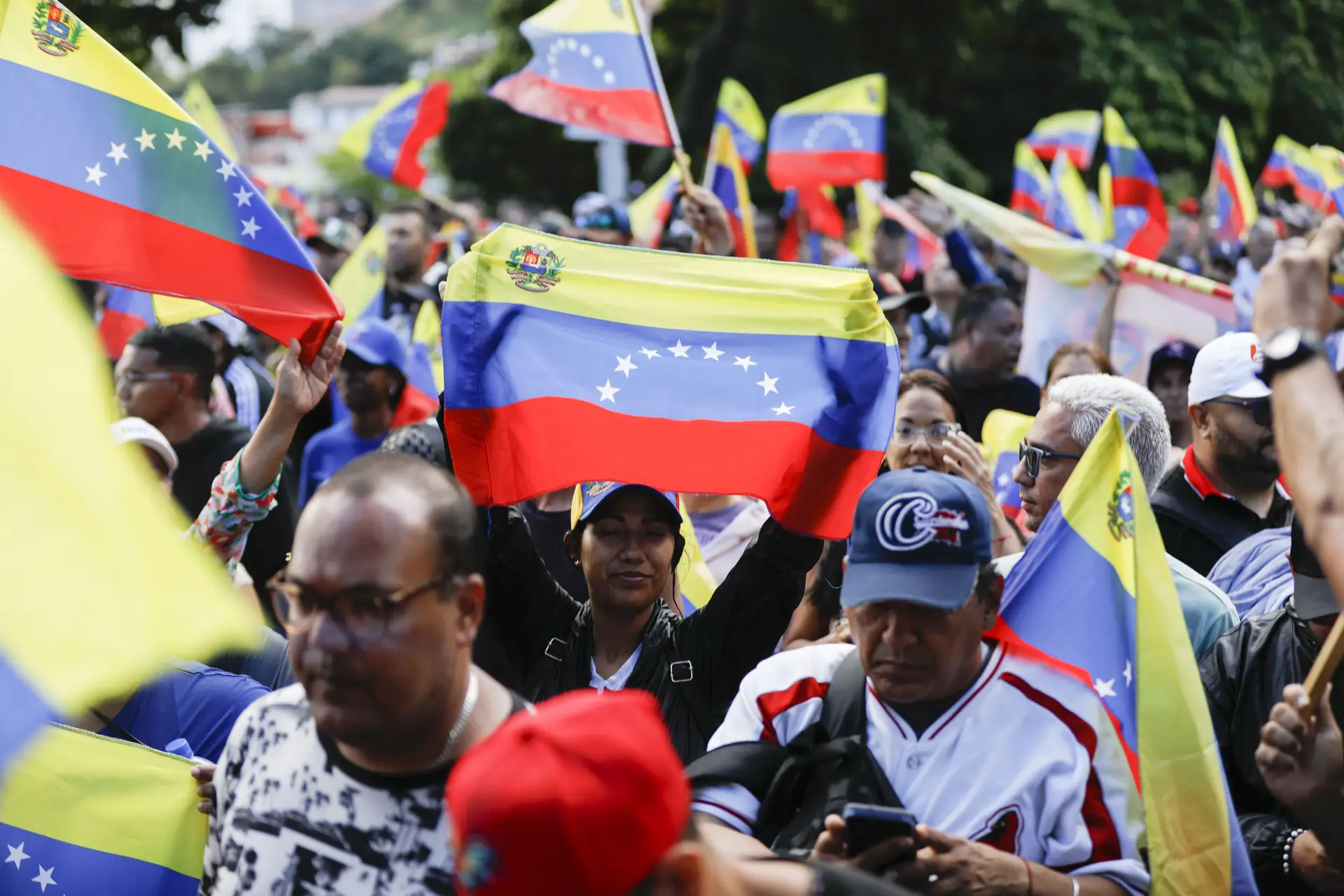 Venezuela rompe relações diplomáticas com o Peru