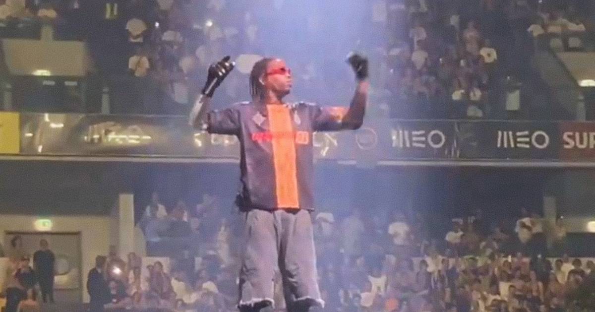 A loucura Travis Scott na Meo Arena: os vídeos e o alinhamento de um concerto de fogo, suor e ‘mosh’