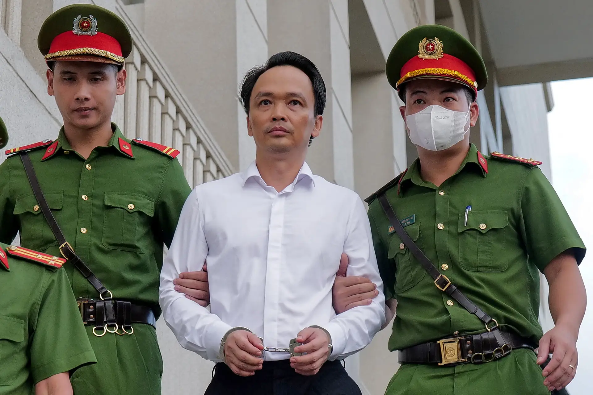 "Fornalha Ardente": programa anticorrupção vietnamita condena magnata a 21 anos de prisão