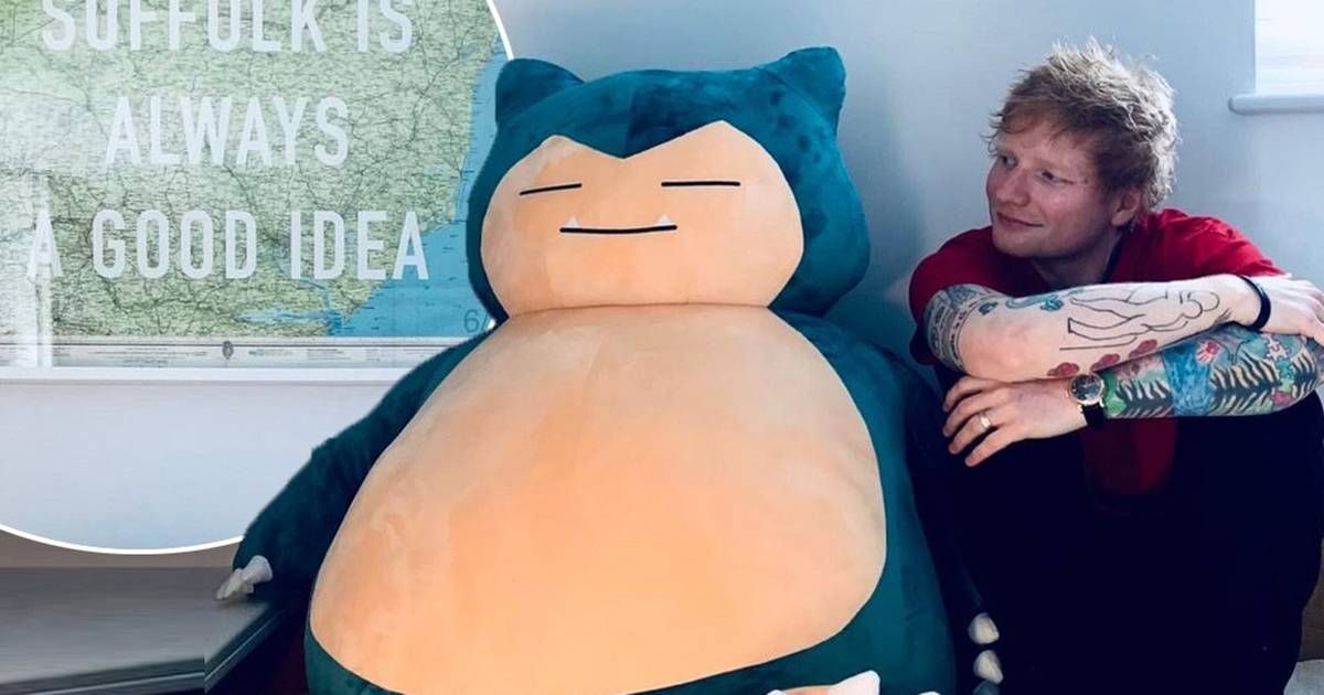 “Se eu não fosse músico, ainda seria virgem”, diz Ed Sheeran a jogar “Pokémon Stadium” num estádio