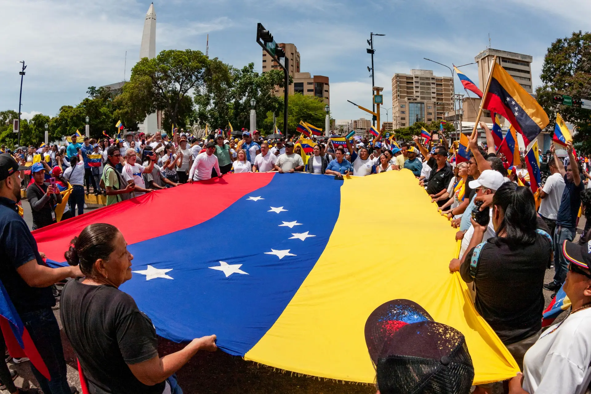 Venezuela: detidas em protestos sobrevivem sem água e amontoadas em celas