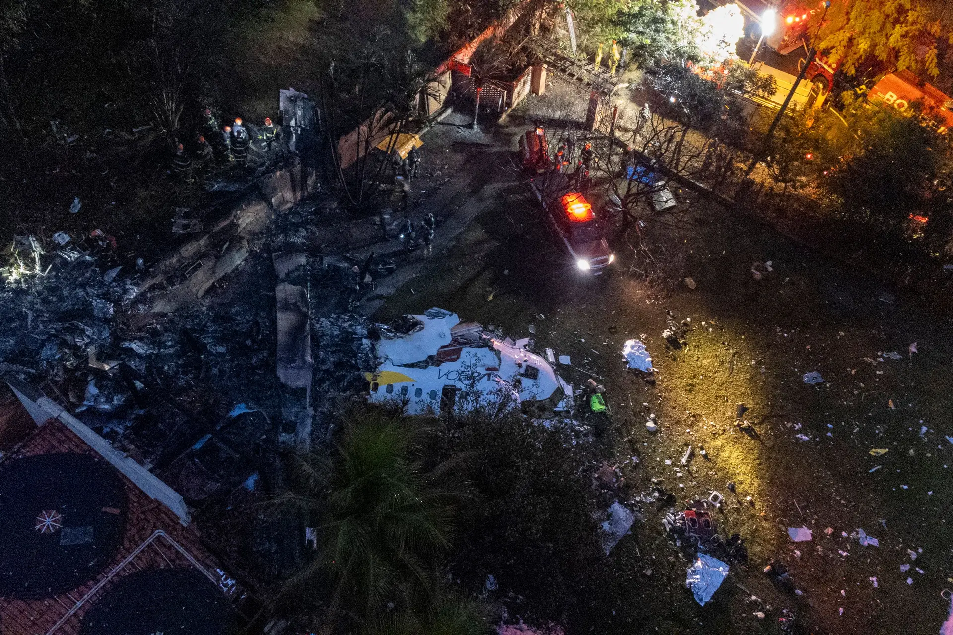 Vista aérea dos destroços do avião