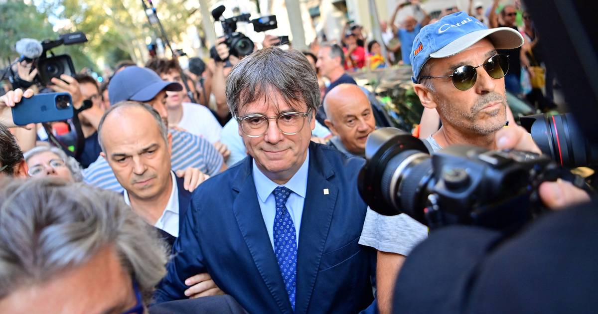 Catalunha: “Tudo correu como planeado, Puigdemont não veio para ser preso mas para lutar”, diz o advogado dele