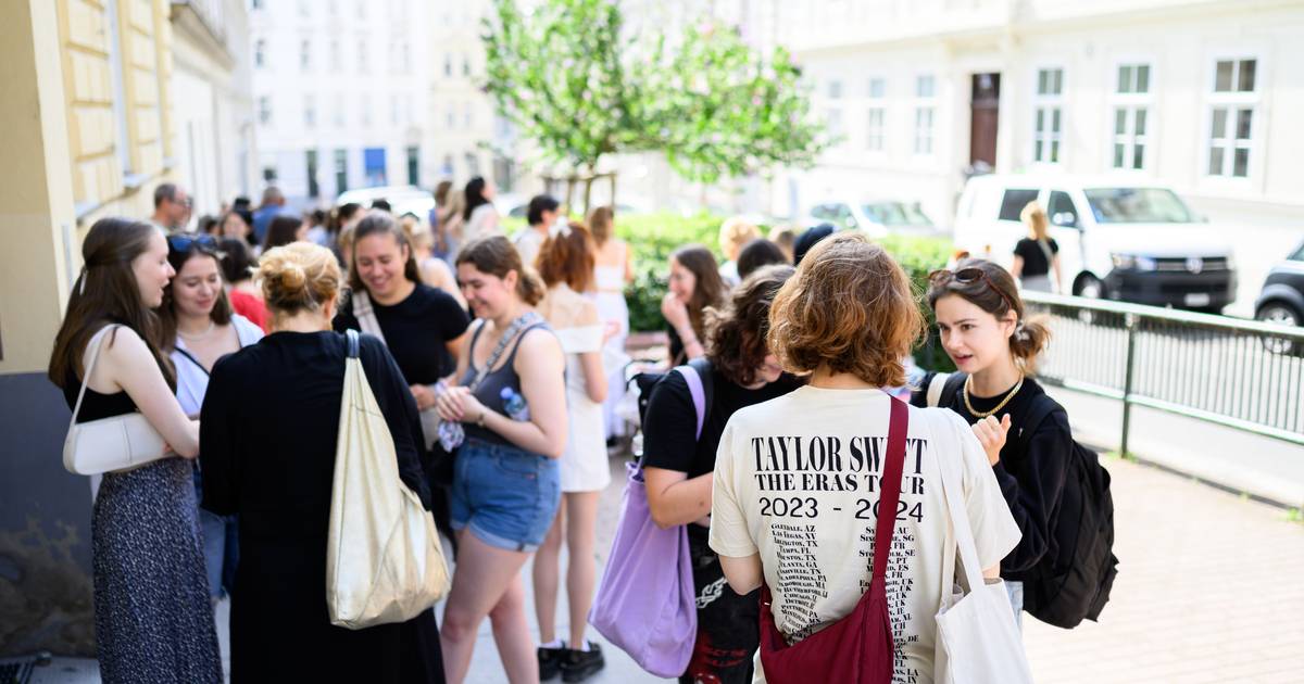 Ameaça terrorista em Viena: “mesmo que os concertos da Taylor acontecessem, não conseguiríamos desfrutar plenamente”