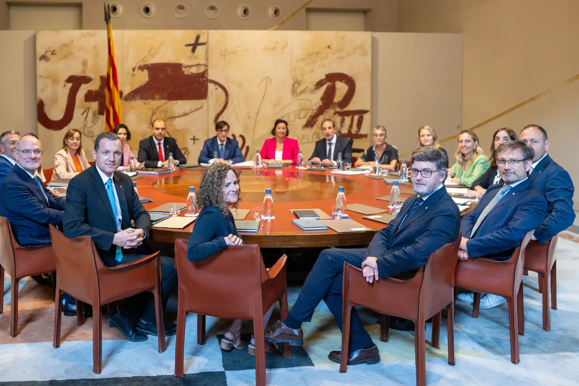 Primeira reunião do novo governo autonómico da Catalunha, presidido pelo socialista Salvador Illa, a 13 de agosto de 2024 