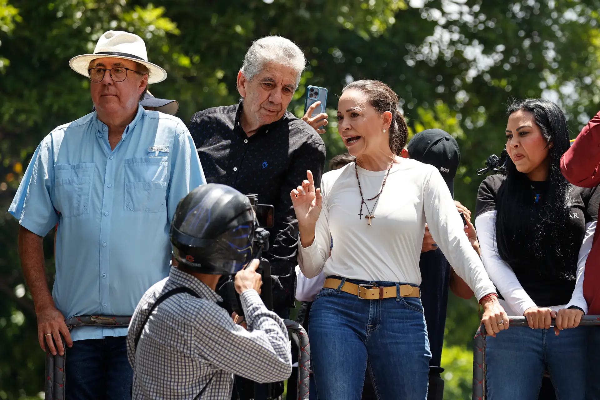 Manifestações juntam venezuelanos pelo mundo e opositores pedem "verdade" a Maduro