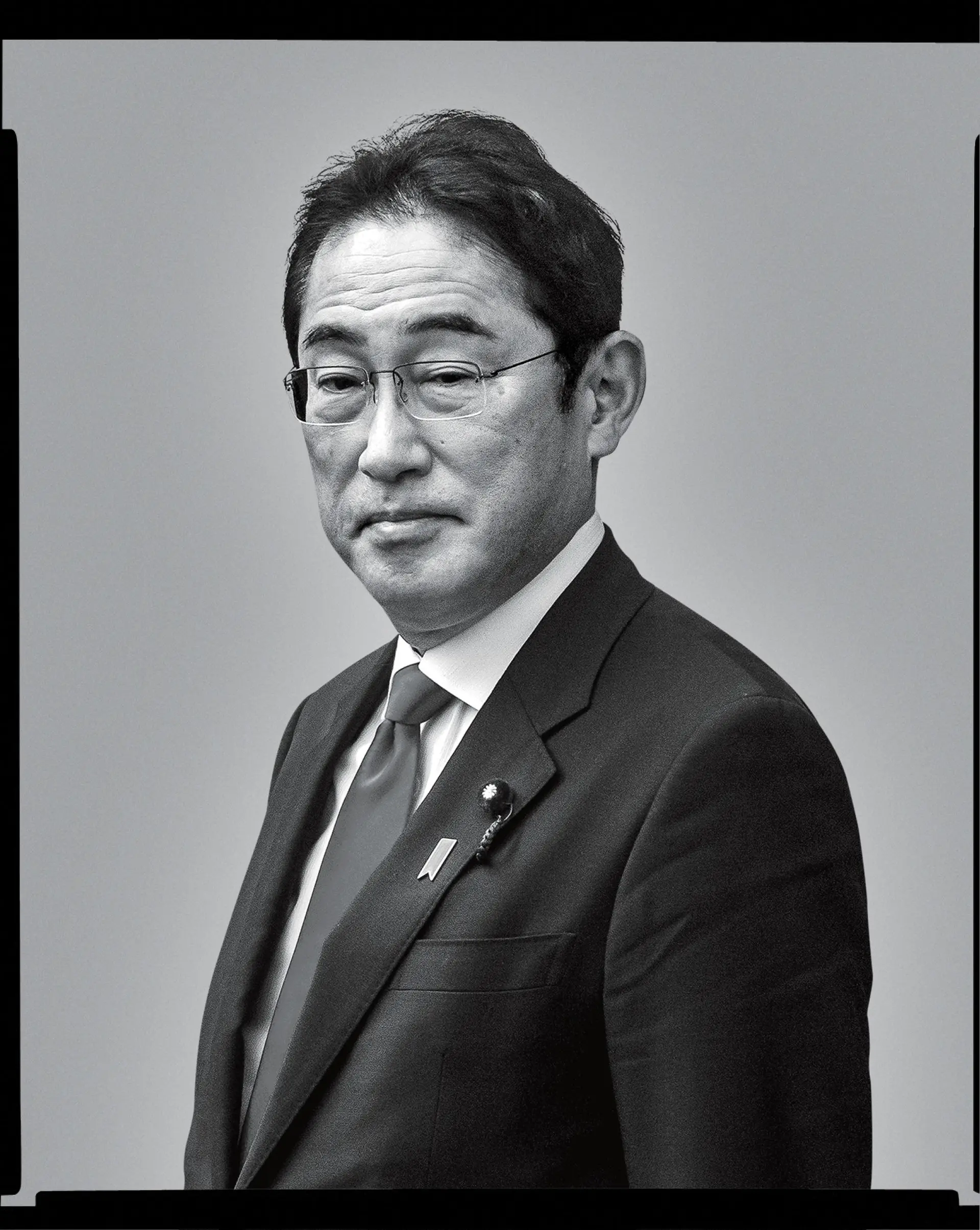 Oito momentos no percurso de Fumio Kishida, o demissionário primeiro-ministro do Japão