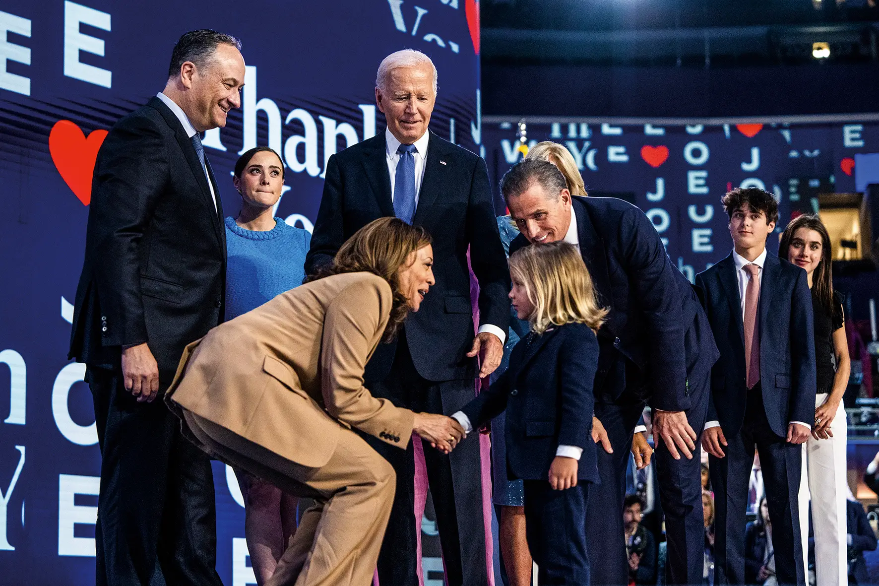 Democratas saem inflamados, mas cautelosos da Convenção (reportagem em Chicago)