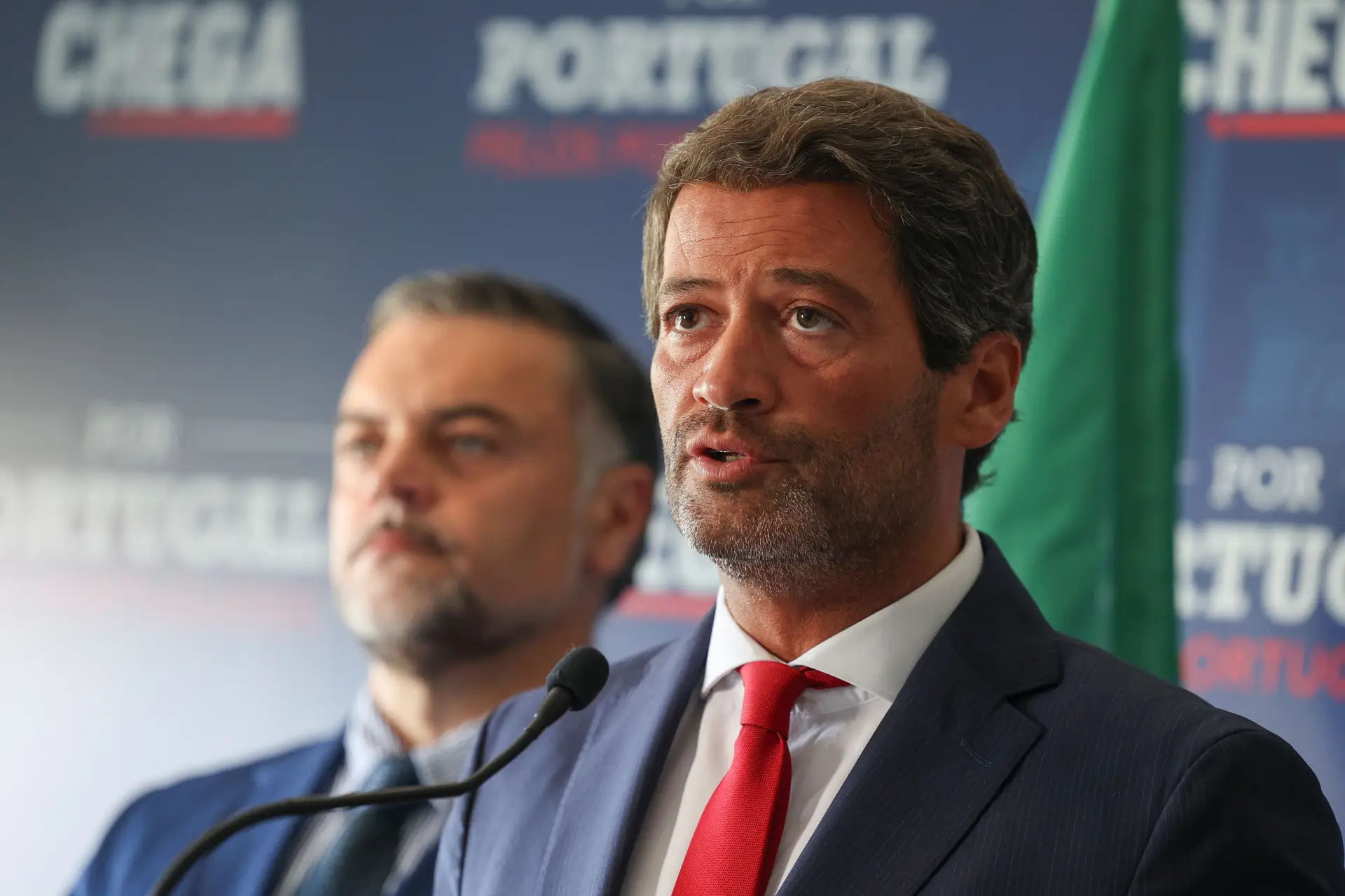 Ventura responde a Marcelo: pede reunião de urgência sobre referendo à imigração e apresenta as duas perguntas