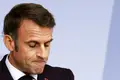 Macron incapaz de encontrar saída para a crise 