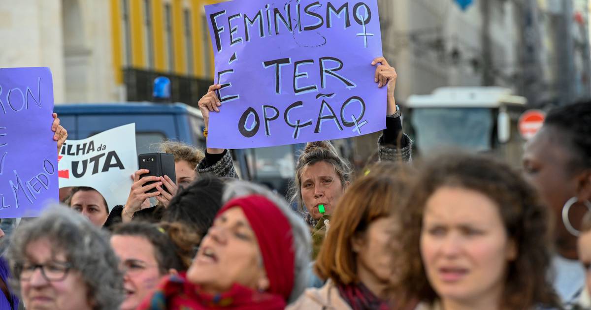 Governo espanhol propõe incluir direito ao aborto na Constituição, “face às dinâmicas regressivas que estão a tentar ganhar espaço”