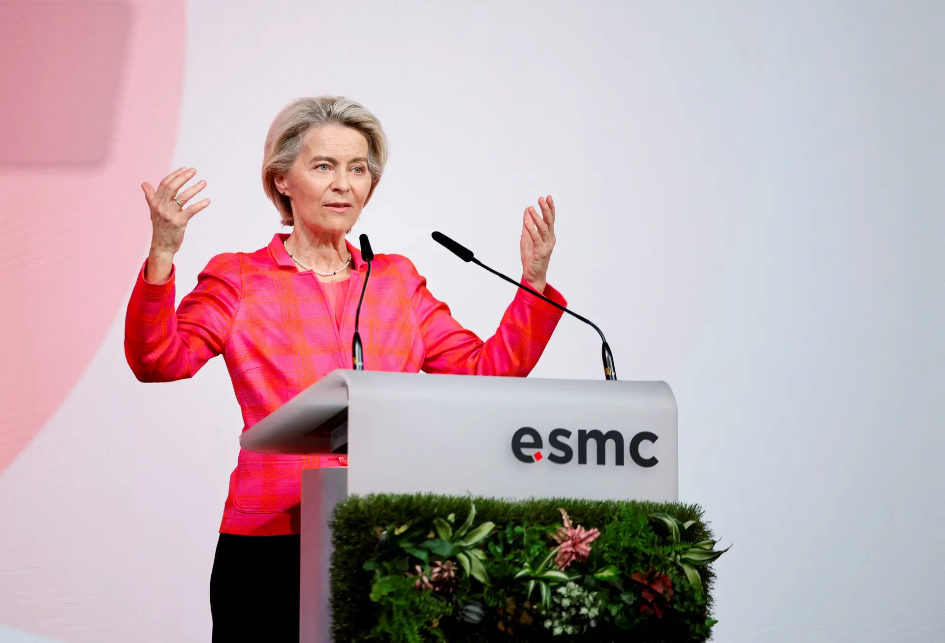 Próximo executivo da UE terá comissário só para o alargamento, revela Ursula von der Leyen