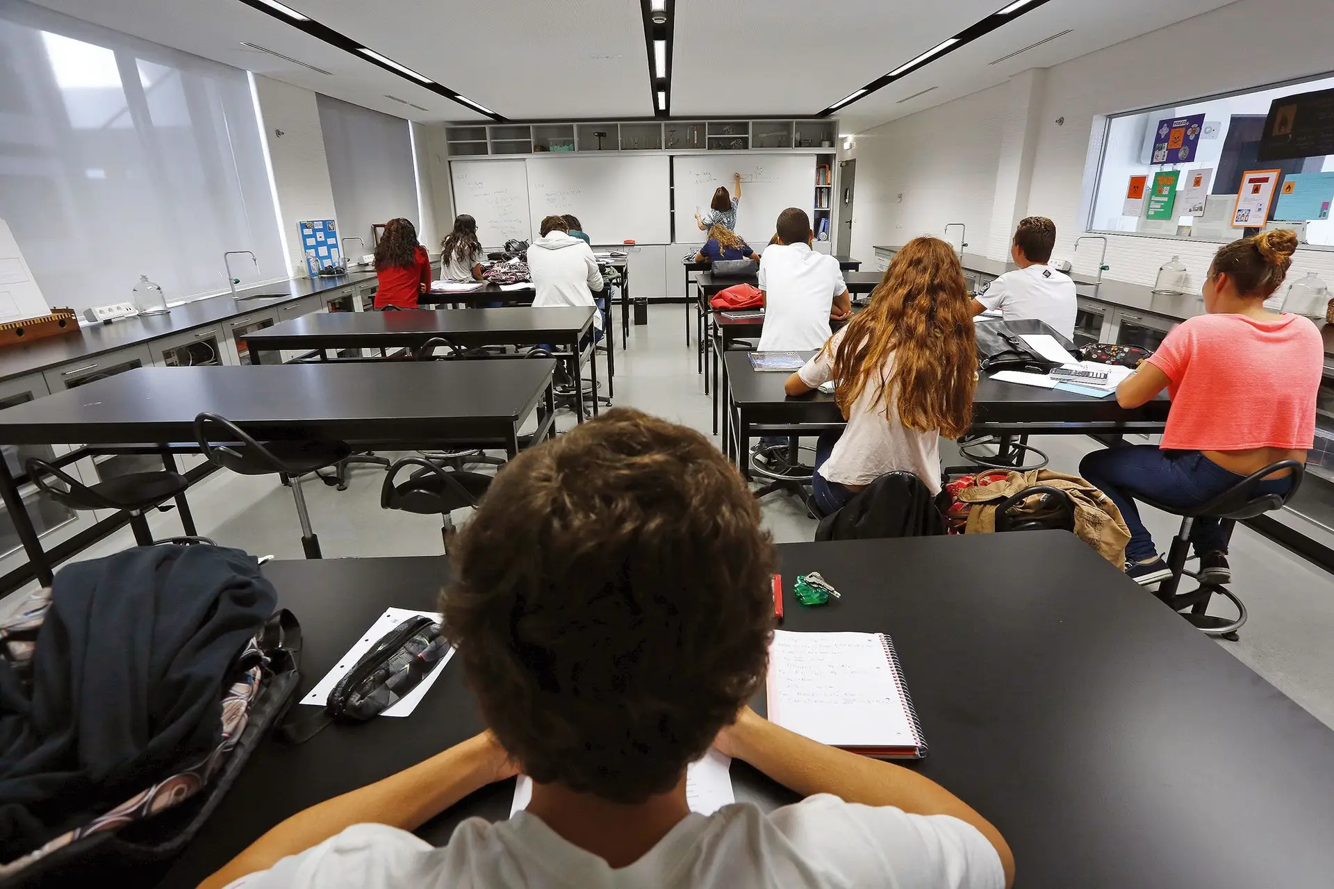 Os distritos de Lisboa, Setúbal e Faro são os mais afetados pela falta de professores 