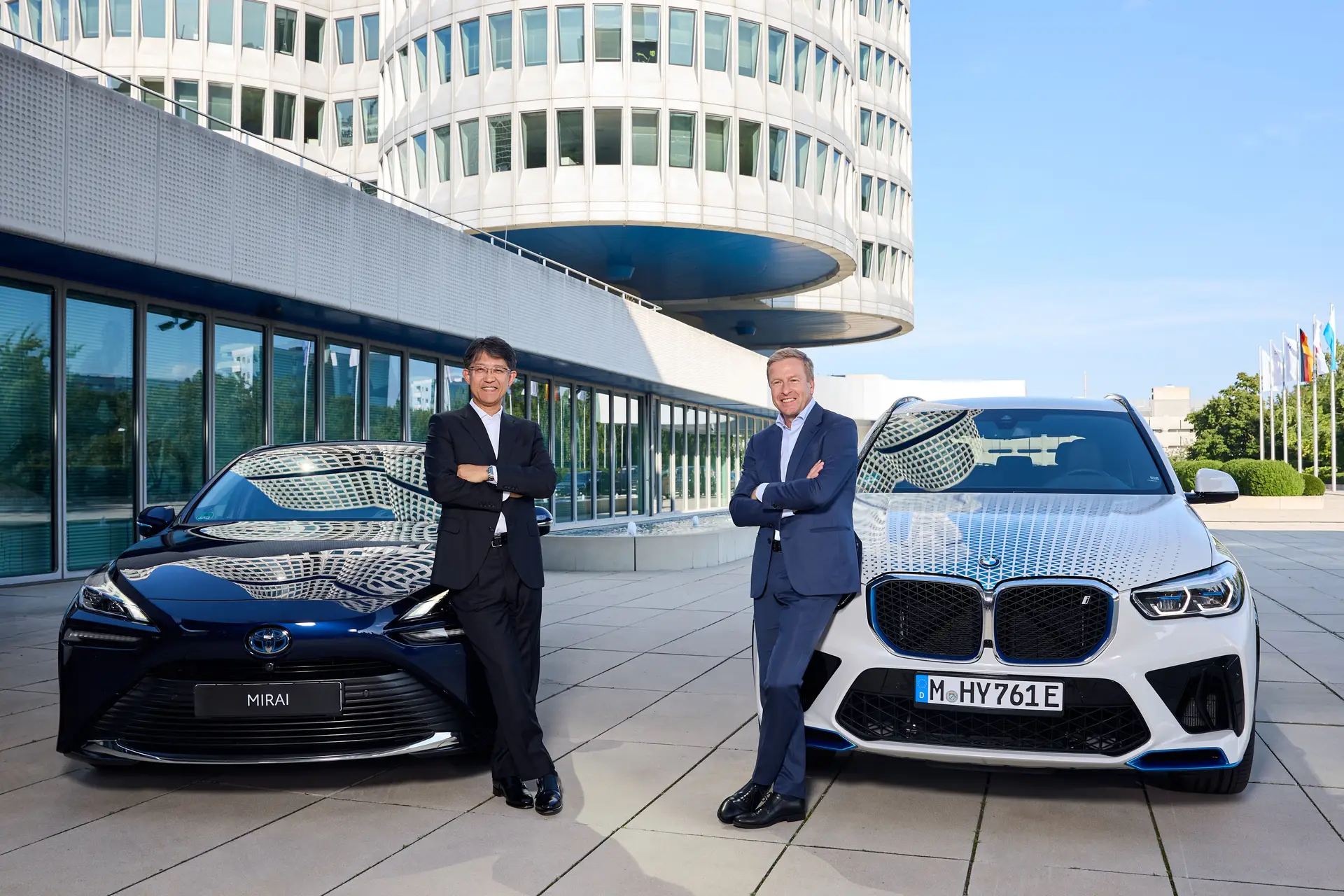 BMW e Toyota anunciam parceria para produzir carros a hidrogénio em série daqui a quatro anos